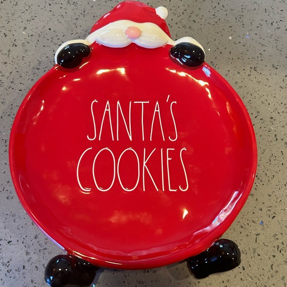 Rae Dunn SANTA’S COOKIES Serving Figural Plate Santa Head And Feet NEW - Picture 3 of 3